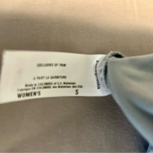 Elegant Gray Sleeveless Dress - Picture 6 of 6